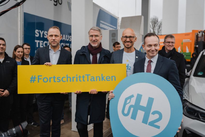 H2 MOBILITY Wasserstofftankstelle am Tempelhofer Weg in Berlin eröffnet