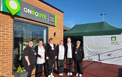 Onroute feiert die Wiedereröffnung des Truckstops in Swindon