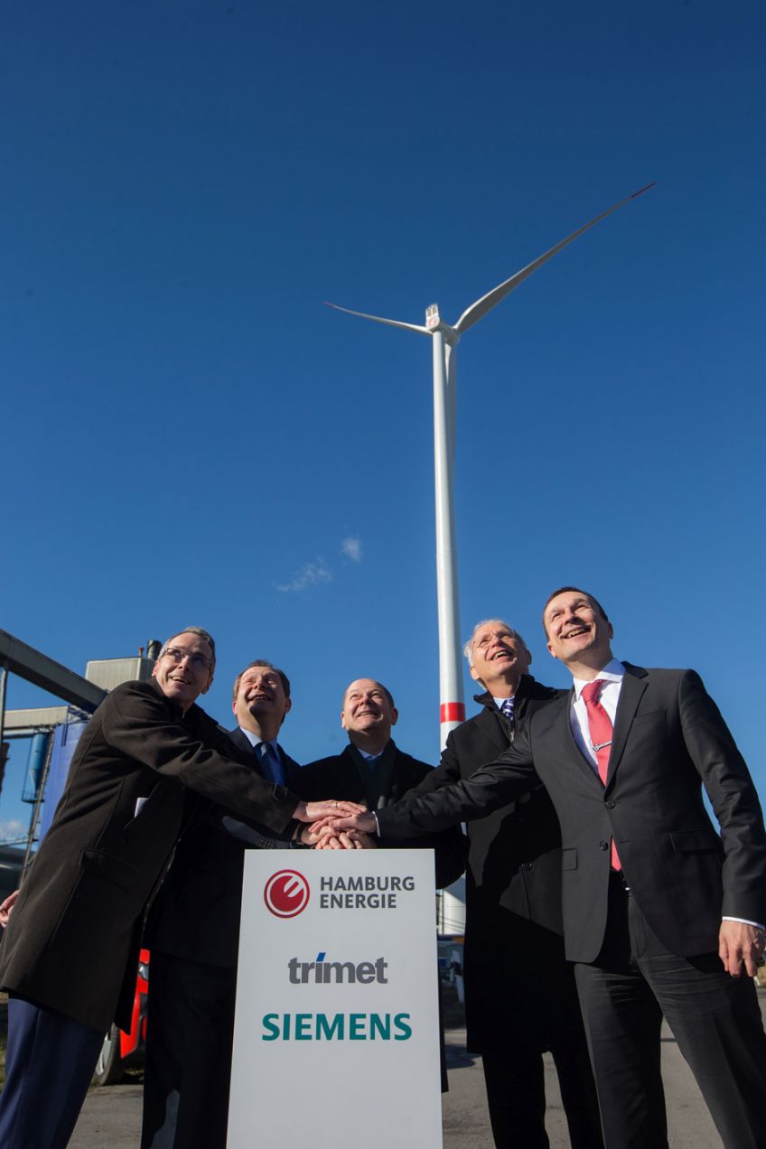 Municipal power supply company Hamburg Energie opens its three latest wind turbines