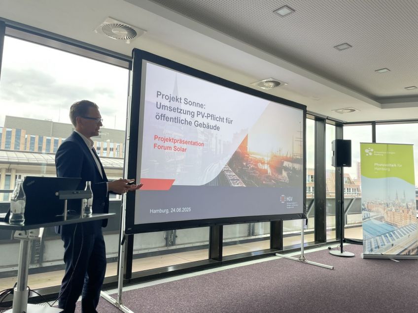 Sitzung in der Arbeitsgruppe Öffentliche Liegenschaften – Wie steht es um den PV-Ausbau auf öffentlichen Gebäuden in Hamburg?