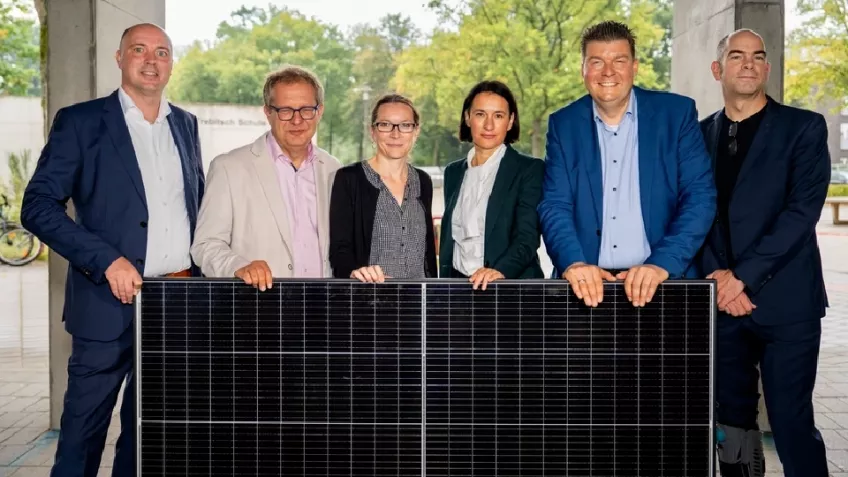 Ausbau von Hamburger Schulen mit Photovoltaik nimmt Fahrt auf