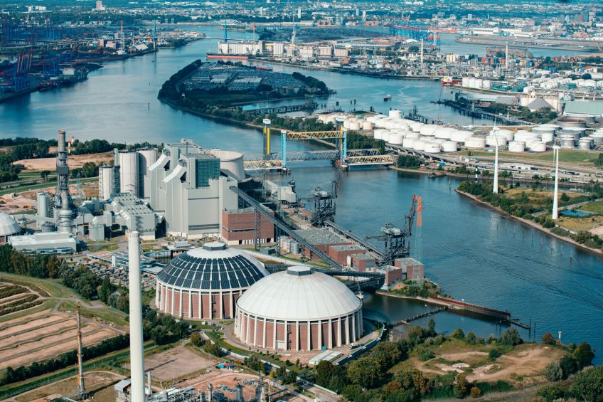 BMWK übergibt Förderbescheide: Hamburger Wasserstoff-Industrie-Netz und Großelektrolyseur des HGHH-Projekts IPCEI-gefördert