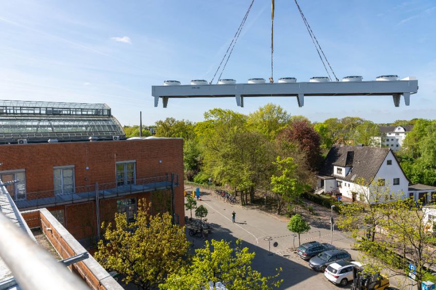 Größte Wärmepumpe in Schenefeld steht auf dem Einkaufszentrum: