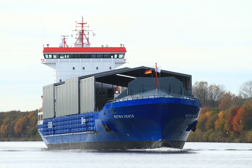 Siemens nimmt neuartiges Spezialschiff für Offshore-Windenergieanlagen in Betrieb