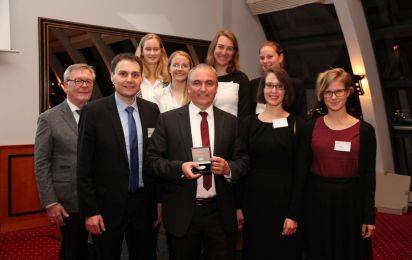 Freie und Hansestadt Hamburg verleiht A380 Medaille an Manfred Kennel