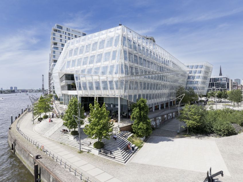 MB Energy, Daimler Truck und Kawasaki Heavy Industries unterzeichnen Vereinbarung zum Aufbau einer Lieferkette für verflüssigten Wasserstoff nach Europa über Hamburg