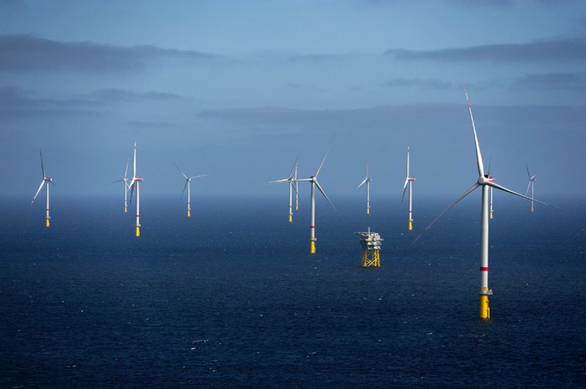 DONG Energy installiert seine 1.000 Offshore-Windkraftanlage -